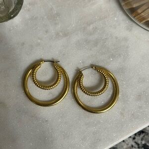 Elegant Gold Hoop Earrings